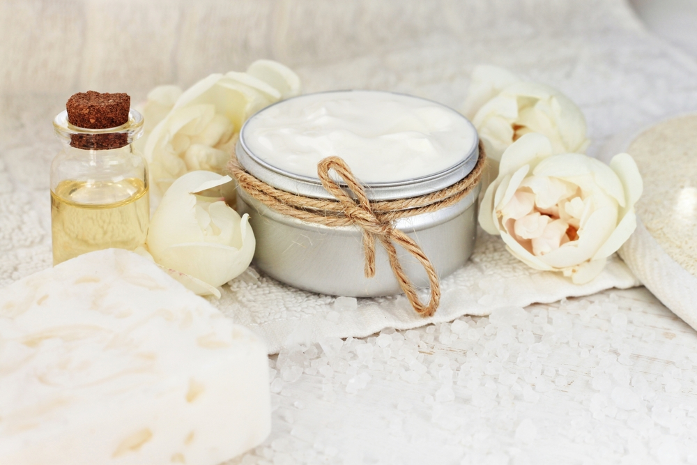 How To Whip Up A Ultra Hydrating DIY Moisturizer